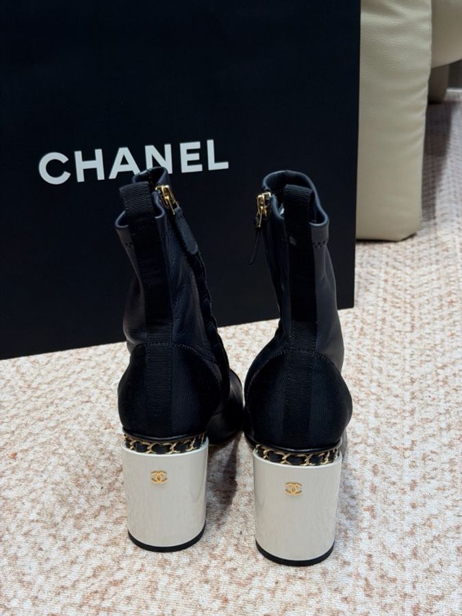 閒置全新Chanel香奈兒黑色漆皮鞋頭拼羊皮鞋身低桶粗跟短靴 36.5碼 跟高5cm-3