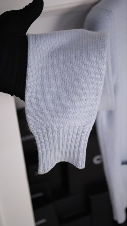 Chanel 09年baby蓝山羊绒针织爱心扣两口袋开衫外套-45