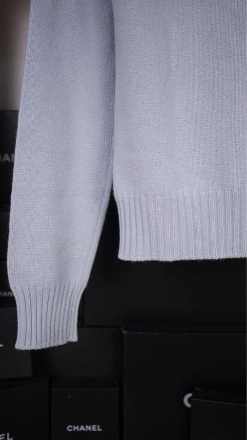 Chanel 09年baby蓝山羊绒针织爱心扣两口袋开衫外套-48