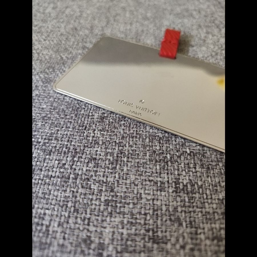 LV Louis vuitton EPI 鏡子 隨身鏡 梳妝鏡 化妝鏡-9