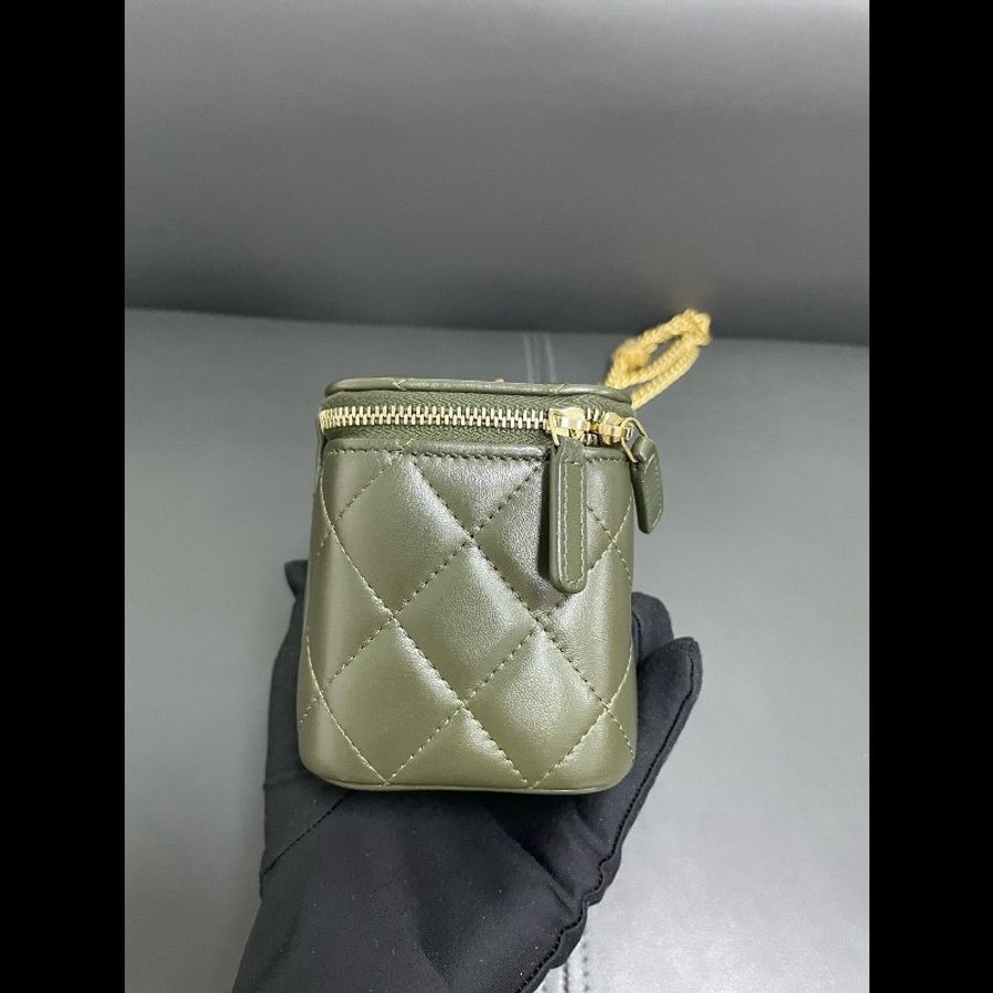 Chanel vanity-3