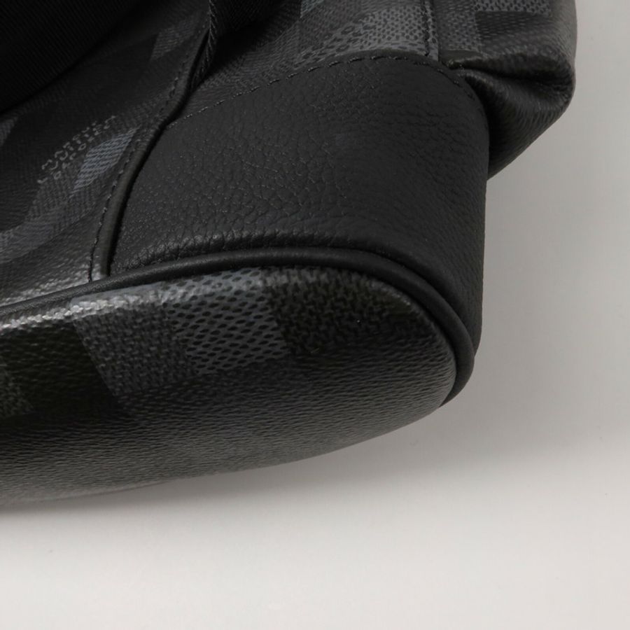 LOUIS VUITTON Damoflage Christopher MM背包-11