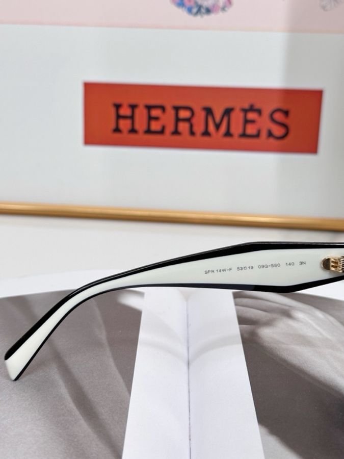 PRADA 普拉達 黑色方圓形墨鏡-6