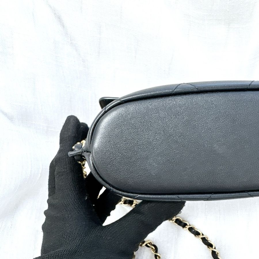 Chanel chain handle flap-1