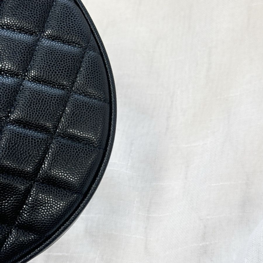 Chanel Bow Hobo Pouch-4