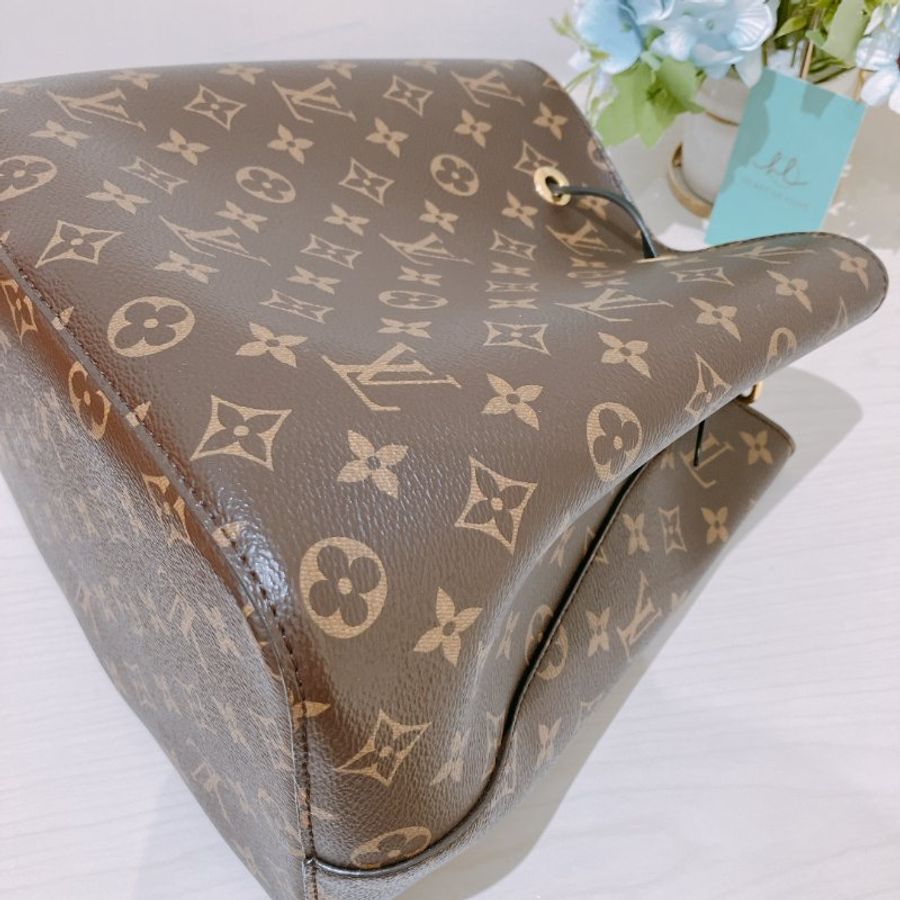 TK2097 Louis Vuitton 水桶包中號黑色老花 金扣肩背包 Black Monogram Canvas NéoNoé MM Bag-12