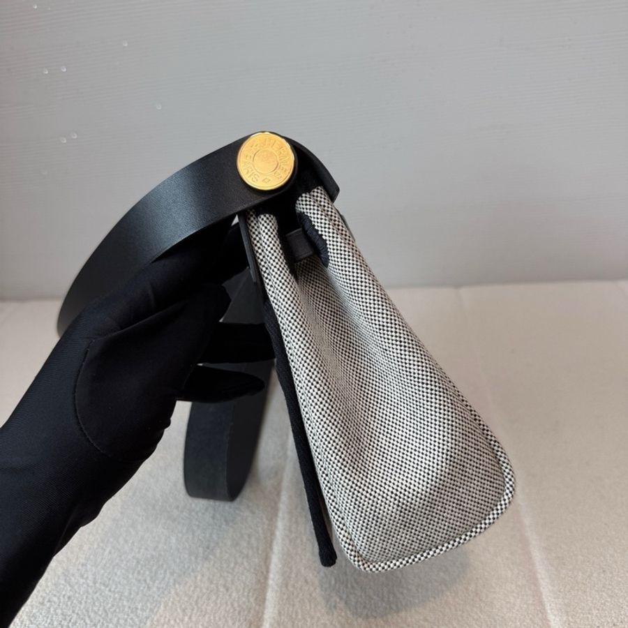 Hermes愛馬仕 herbag mini迷你 黑白熊貓色斜背包 金扣-2