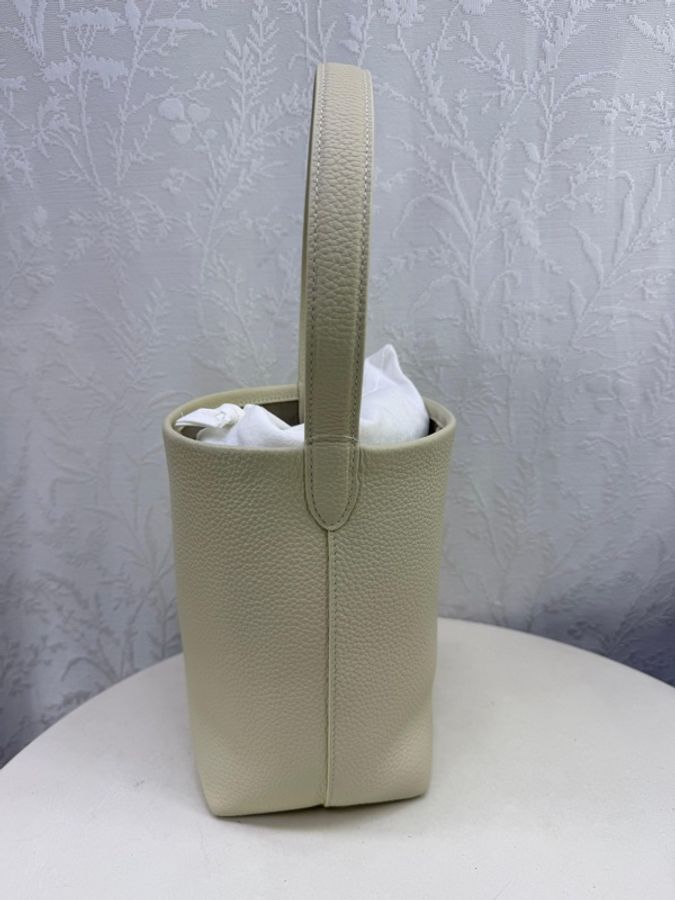 This is a THE ROW park N/S tote Small size bag-8