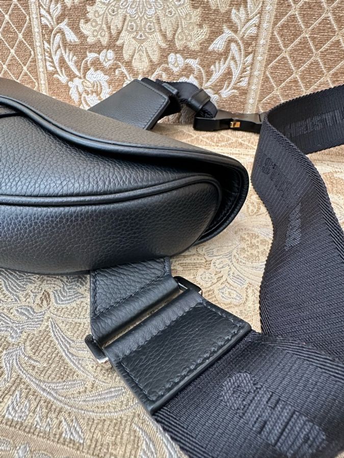 Dior 黑牛皮銀釦Saddle下蓋馬鞍胸口包-6