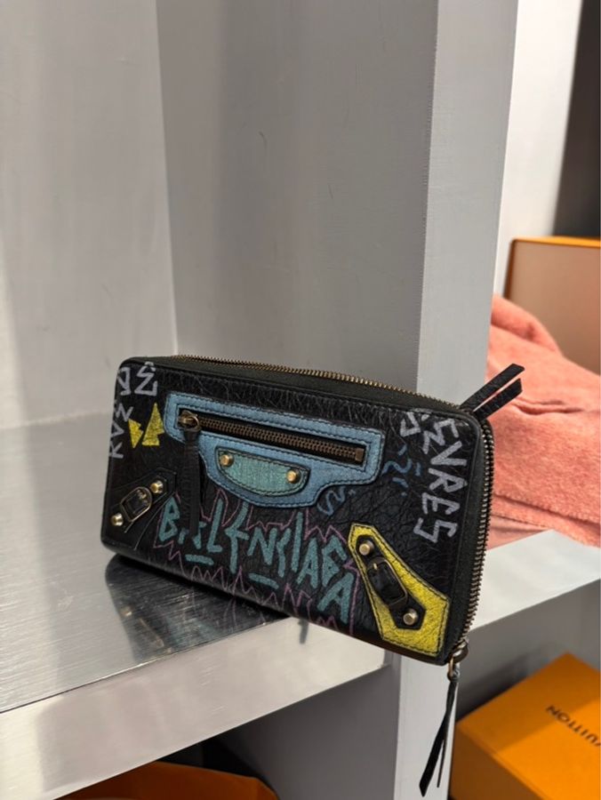 Balenciaga 巴黎世家 塗鴉機車長夾 |Classic Trend CT精品|台北東區實體-1