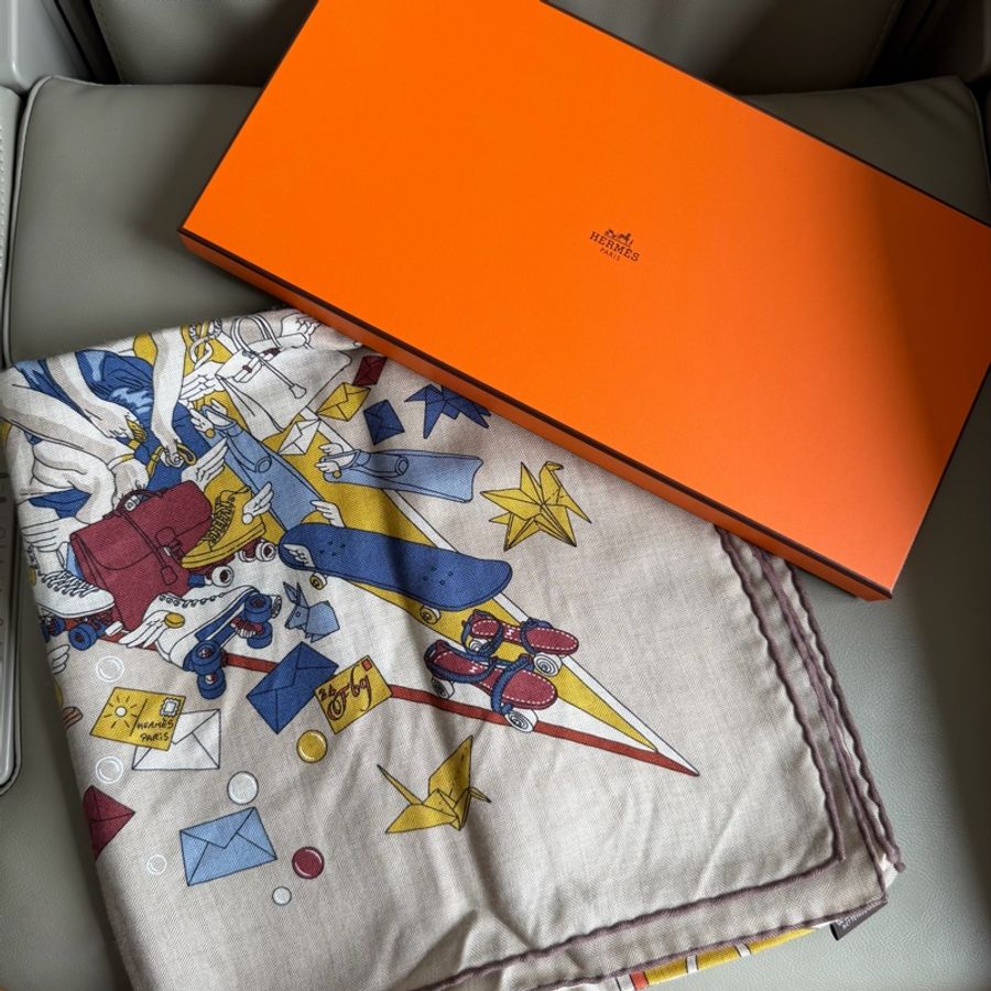 📤 全新 現貨 🧡 Hermes Scarf Shawl 140 絲巾 方巾 圍巾 cashmere🧣 Flagship 福寶郵輪-1