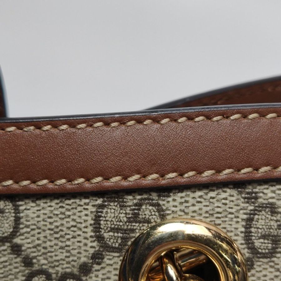 Gucci Padlock中型牛皮GG老花鎖扣單肩包-17
