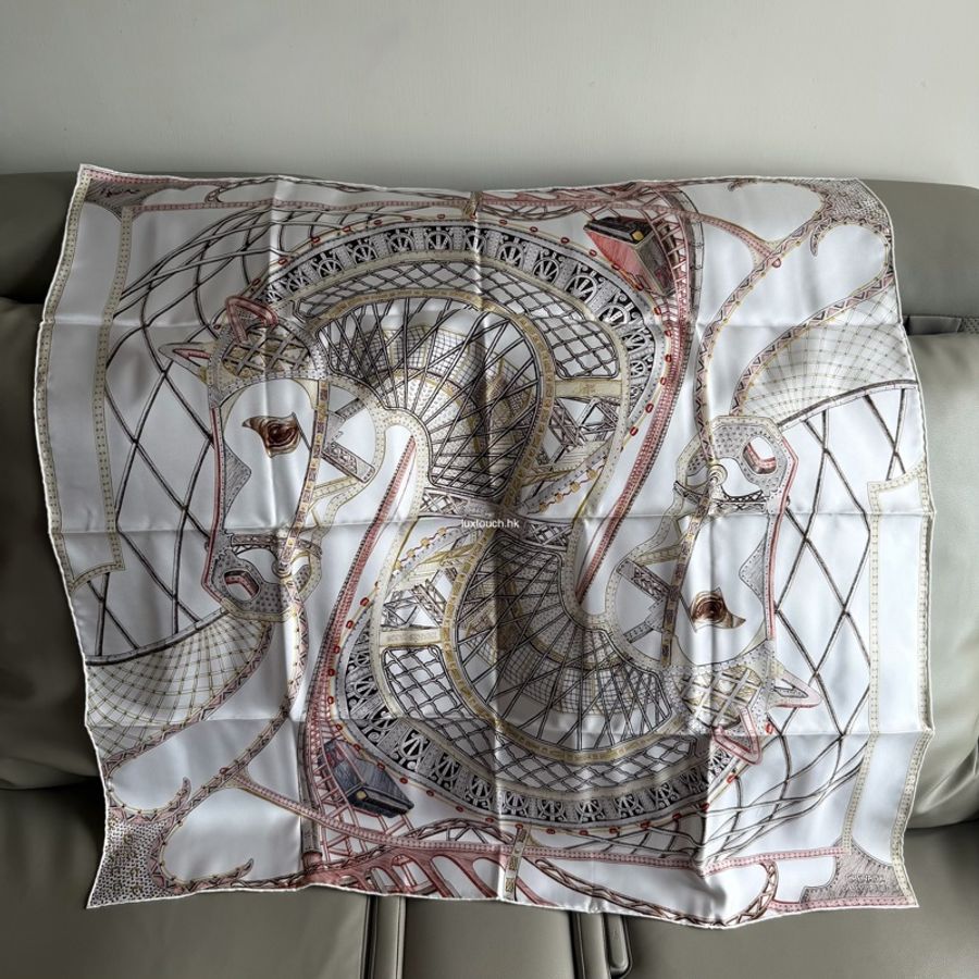 📤 全新 現貨 🧡 Hermes Scarf 90 絲巾 方巾 圍巾🧣Chevaux d'Hephaistos 赫菲斯托斯之馬 啡色/白色-3