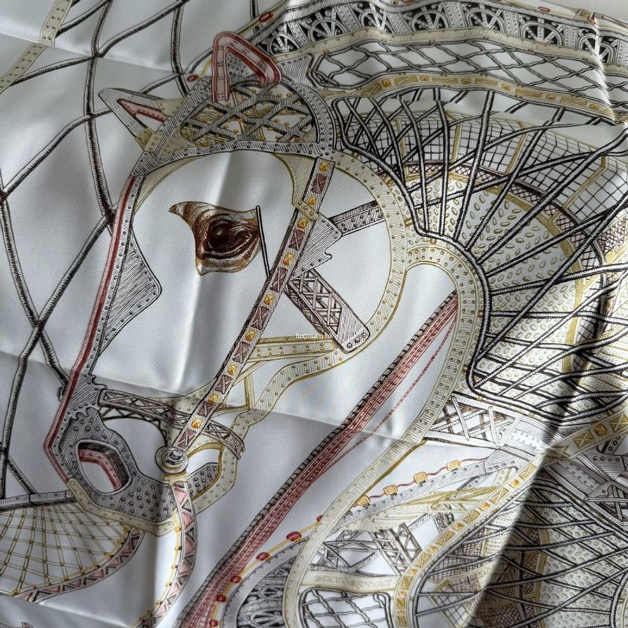 📤 全新 現貨 🧡 Hermes Scarf 90 絲巾 方巾 圍巾🧣Chevaux d'Hephaistos 赫菲斯托斯之馬 啡色/白色-5