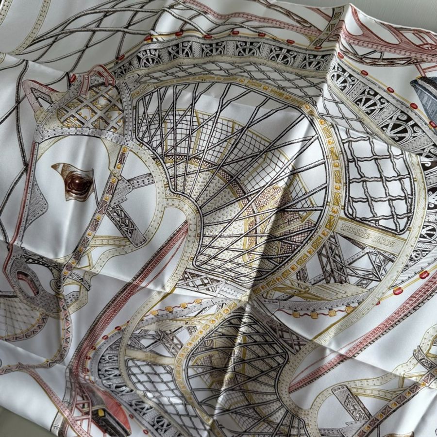 📤 全新 現貨 🧡 Hermes Scarf 90 絲巾 方巾 圍巾🧣Chevaux d'Hephaistos 赫菲斯托斯之馬 啡色/白色-8
