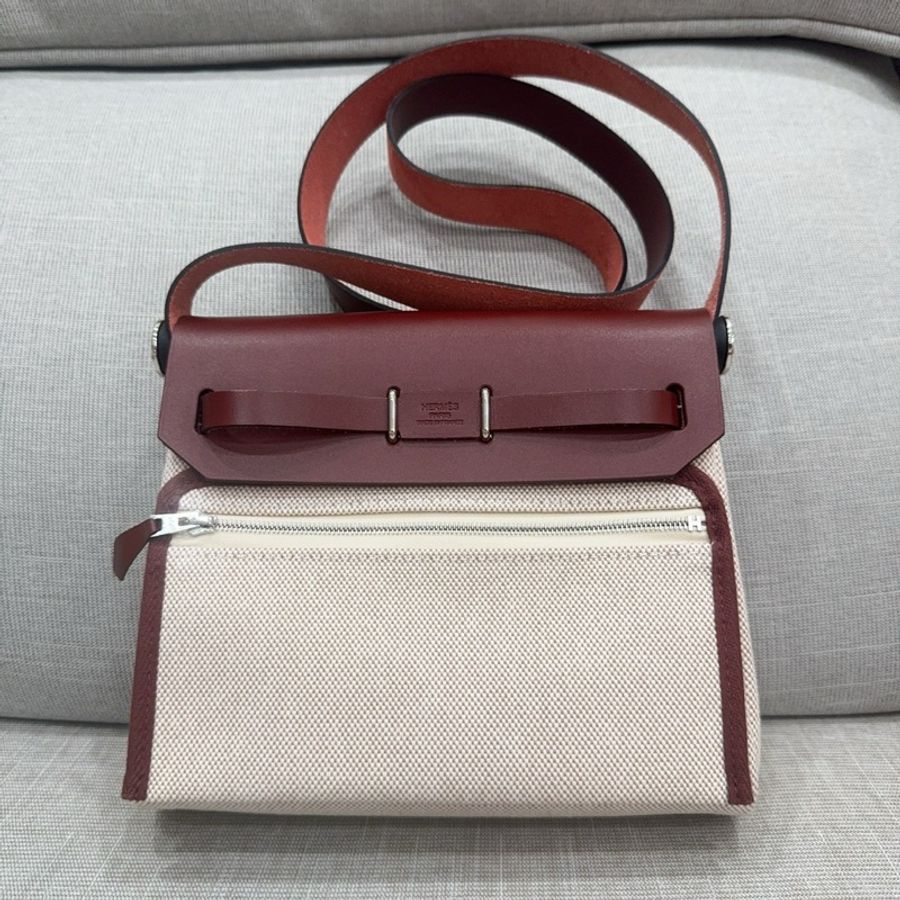JK國際二手精品✨ 98新 Hermes mini herbag 最新G刻-1