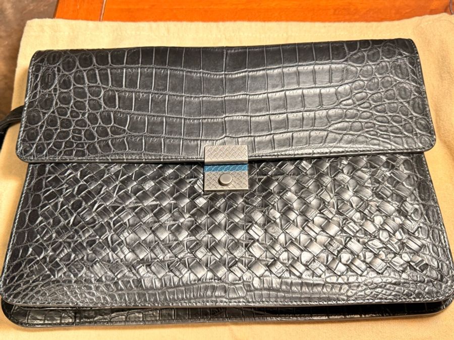 Bottega Veneta 真鱷魚皮手拿包/公事包-0