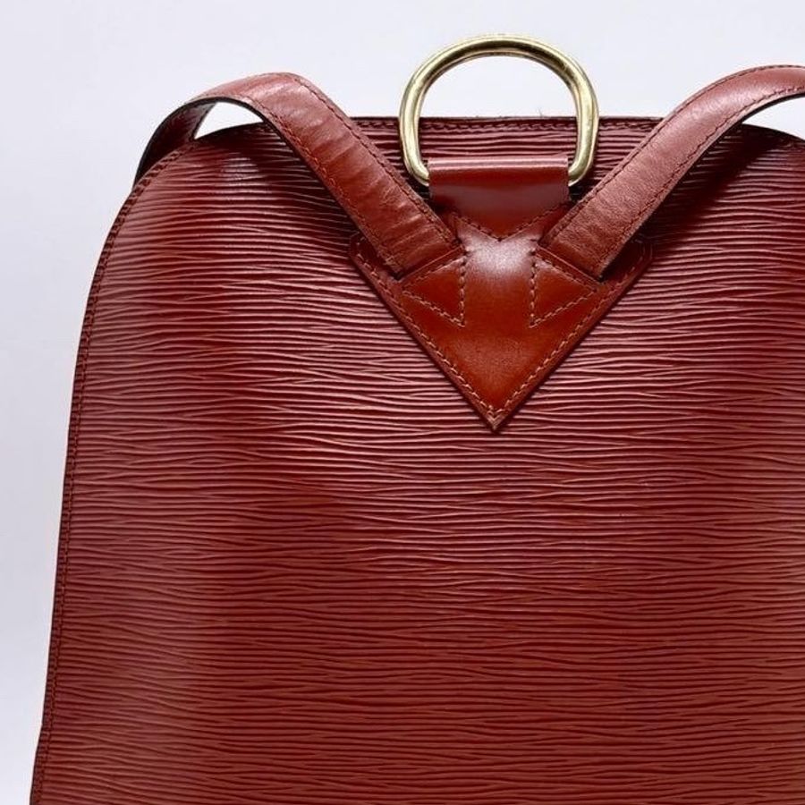 🌷LouisVuitton EPI水波紋後背包|經典花紋✦fufu style 精品✦ 氣質款|後背包-9