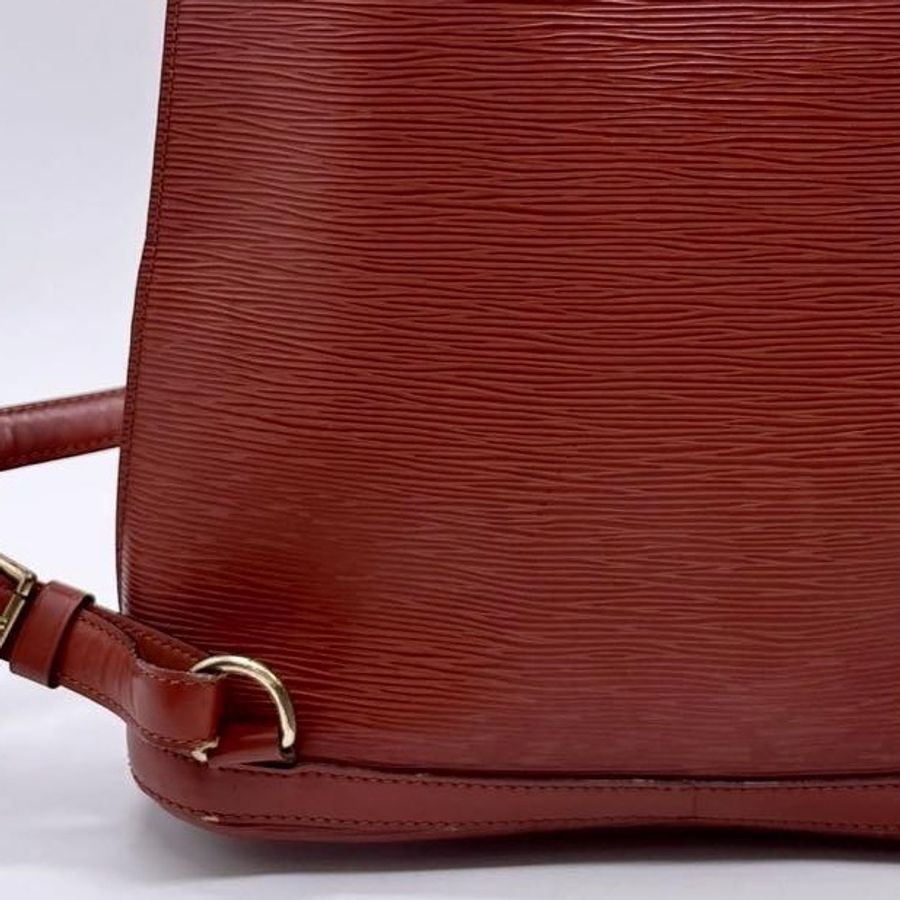 🌷LouisVuitton EPI水波紋後背包|經典花紋✦fufu style 精品✦ 氣質款|後背包-11