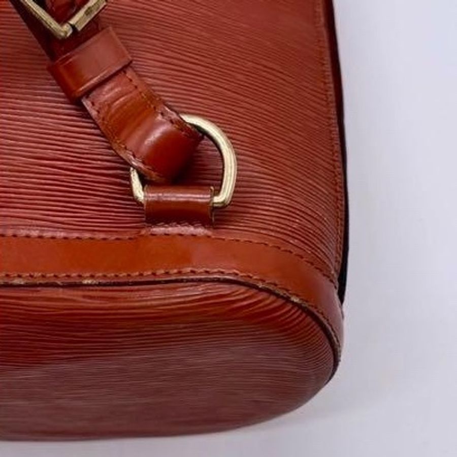 🌷LouisVuitton EPI水波紋後背包|經典花紋✦fufu style 精品✦ 氣質款|後背包-17