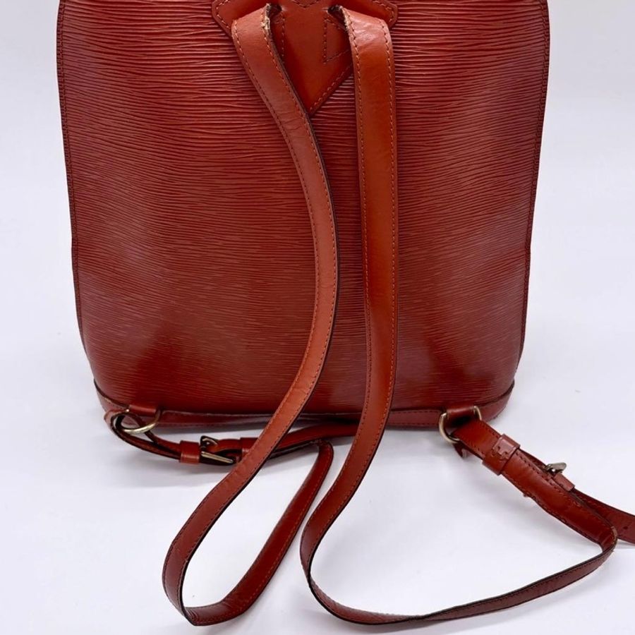 🌷LouisVuitton EPI水波紋後背包|經典花紋✦fufu style 精品✦ 氣質款|後背包-23