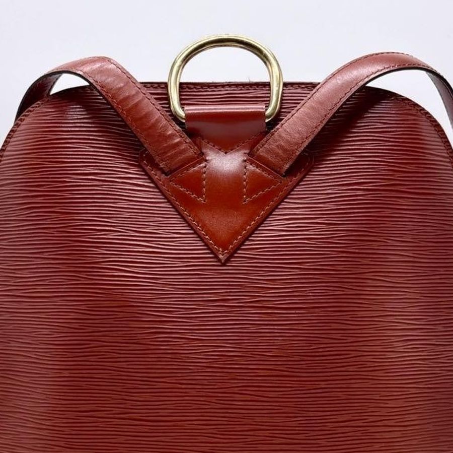 🌷LouisVuitton EPI水波紋後背包|經典花紋✦fufu style 精品✦ 氣質款|後背包-24