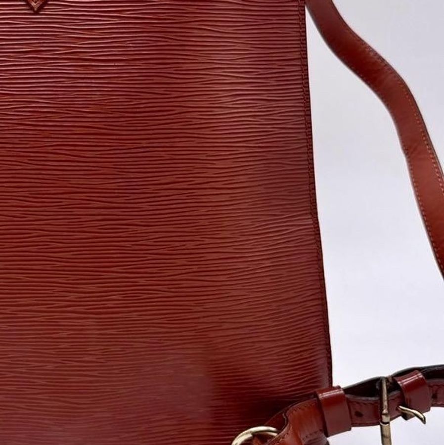 🌷LouisVuitton EPI水波紋後背包|經典花紋✦fufu style 精品✦ 氣質款|後背包-26