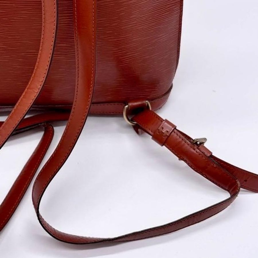 🌷LouisVuitton EPI水波紋後背包|經典花紋✦fufu style 精品✦ 氣質款|後背包-29