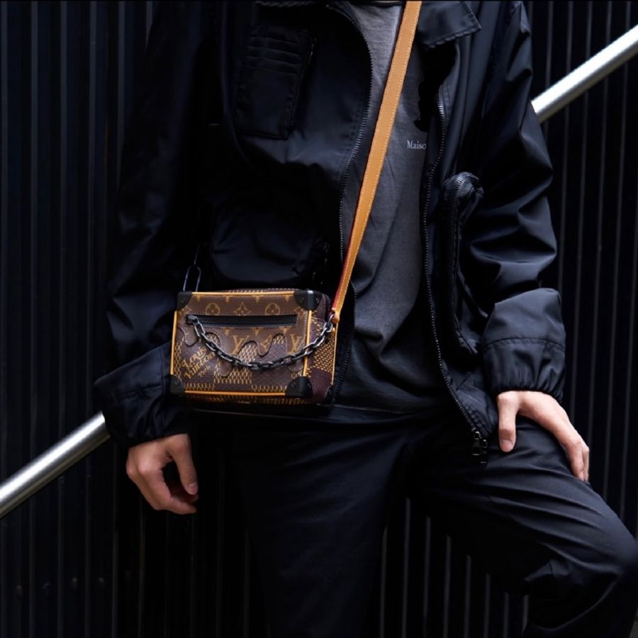 LV 路易威登 原花 Monogram NIGO Mini Soft Trunk 方包 斜背包 聯名包 N60394-2