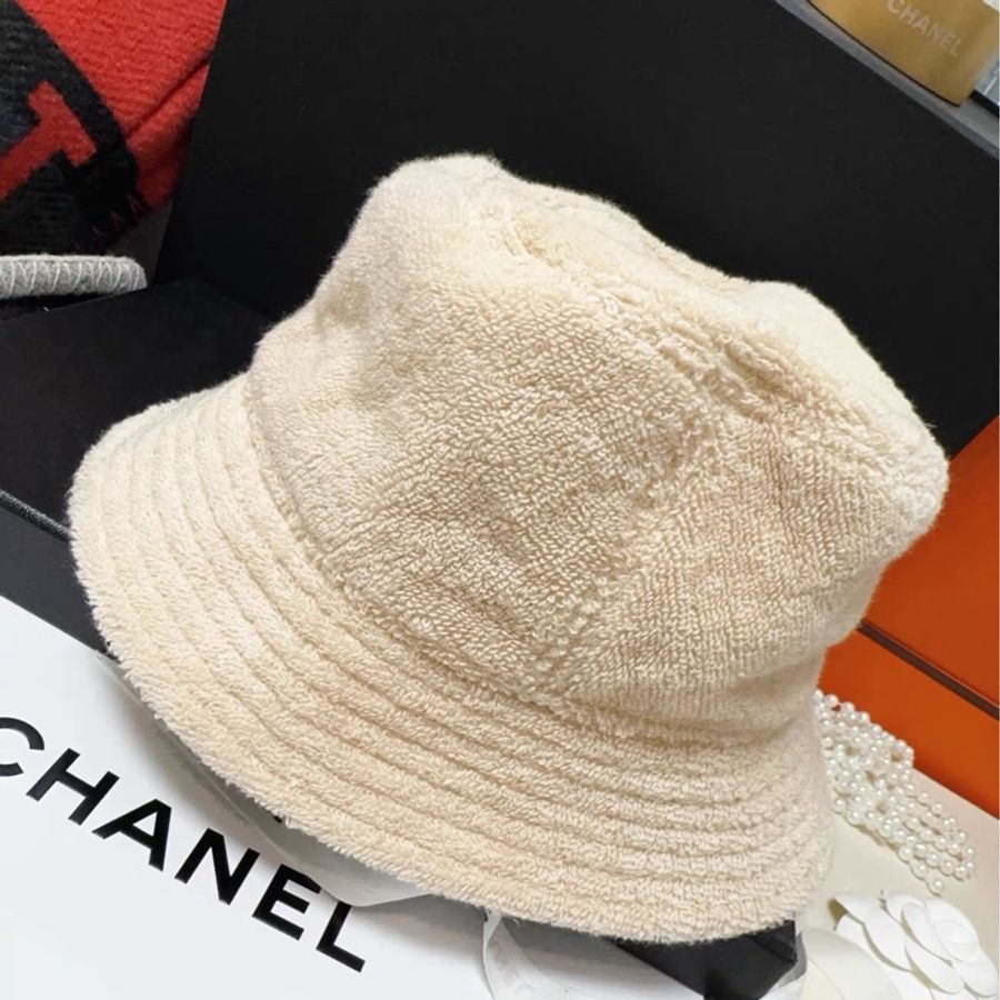 Chanel • 經典卡其色拼深藍色毛巾布大Logo漁夫帽-2