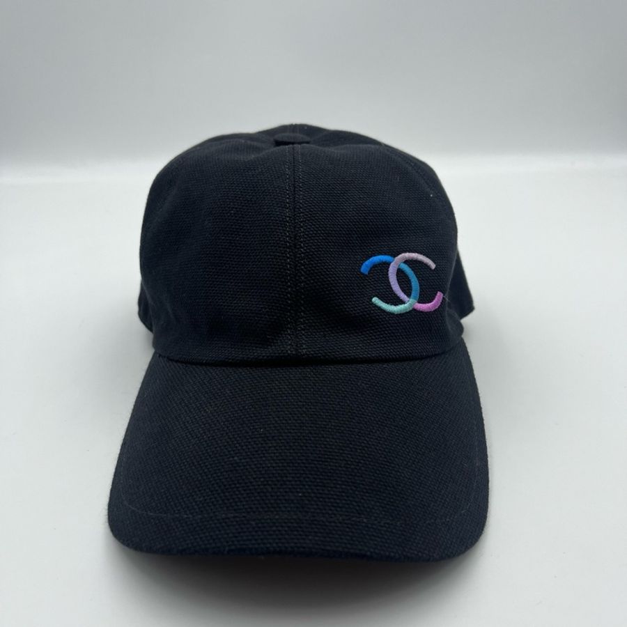 Chanel • 經典24c彩虹大Logo黑色棒球帽-1