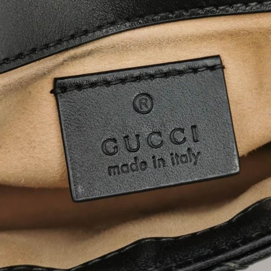 Gucci GG Marmont迷你牛皮純色V紋絎縫雙G標誌口蓋包斜背包單肩包-7