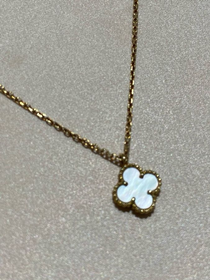梵克雅寶VCA四葉草項鍊,18K金材質,小號 白色貝母面 白小花 單品-1