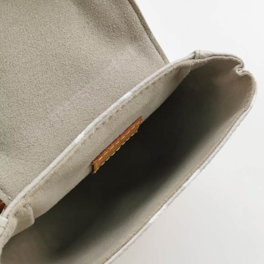 Louis Vuitton (LV) Tiny植鞣革漸變老花扣環雙肩包晶片款-6