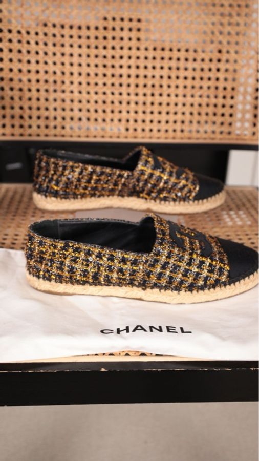 Chanel 18年黑金cc粗花呢编织渔夫鞋-1
