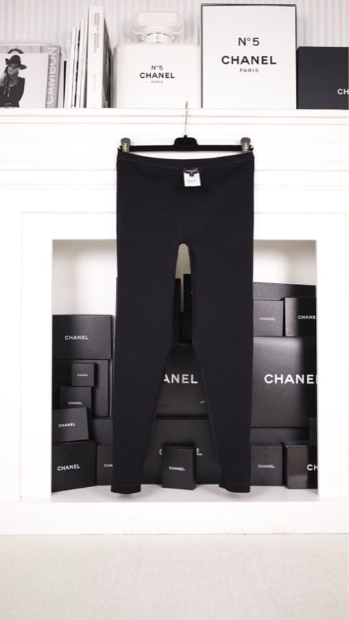 Chanel 18年黑色cc紧身长裤-2