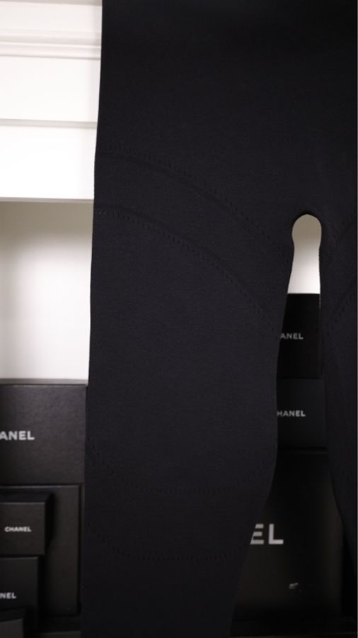 Chanel 18年黑色cc紧身长裤-15