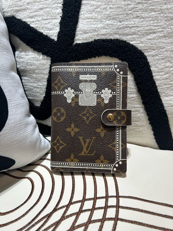 LV Notebook Limited Edition 特別版筆記本套-0