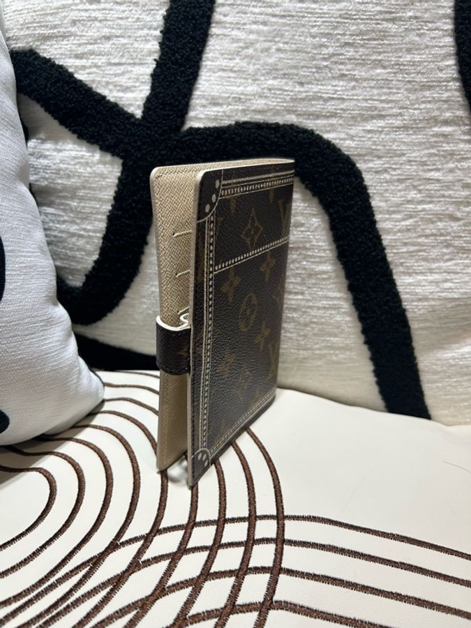 LV Notebook Limited Edition 特別版筆記本套-3