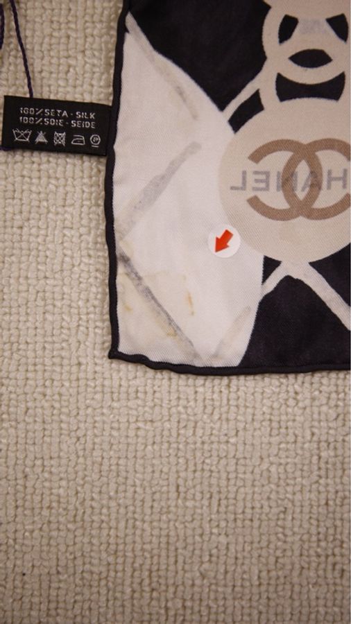 Chanel 黑白cc山茶花菱格纹真丝丝巾-13