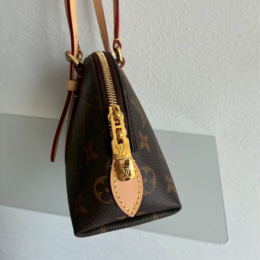 LV M82953花紋橫式半圓雙肩包 超美✨✨-4