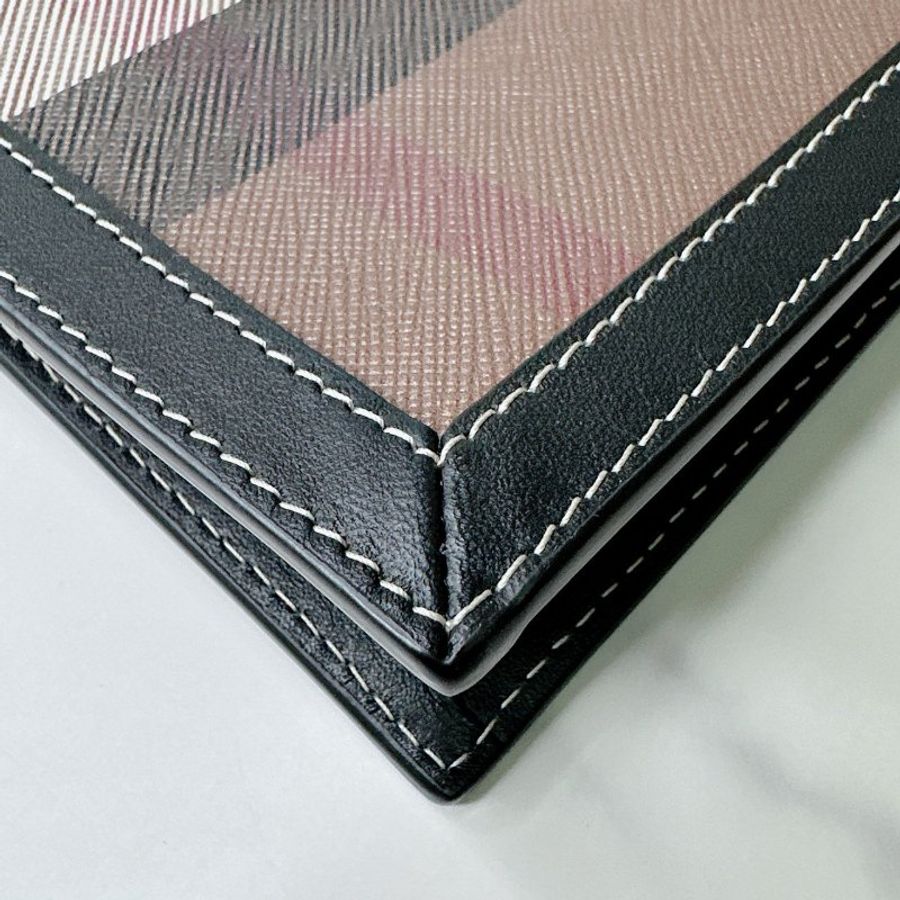 BURBERRY 樺木棕黑字手拿包-6