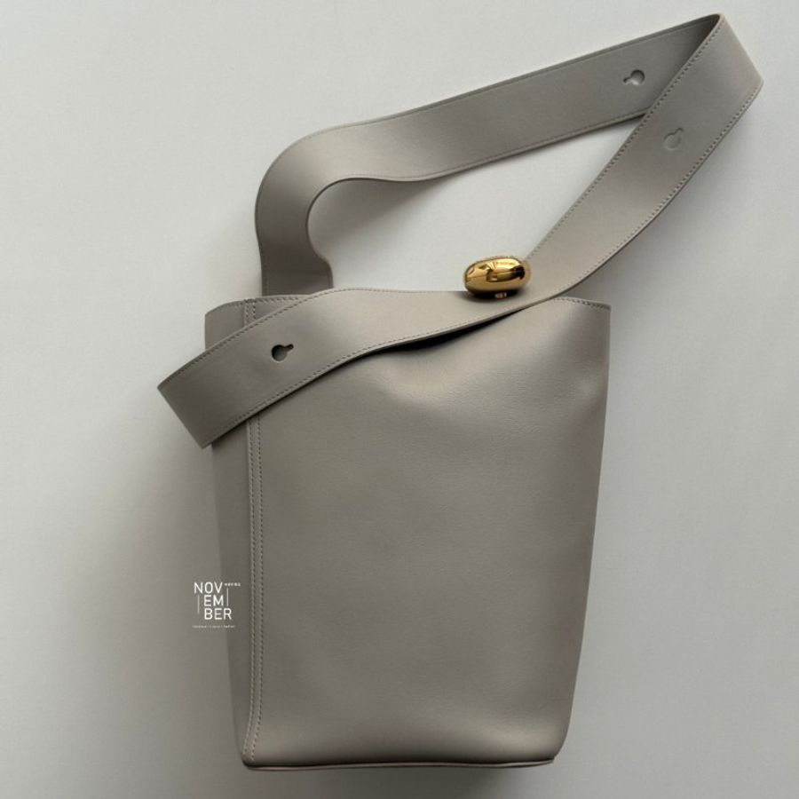 99新🆕 LOEWE 羅意威 Pebble Bucket Medium 灰色-1
