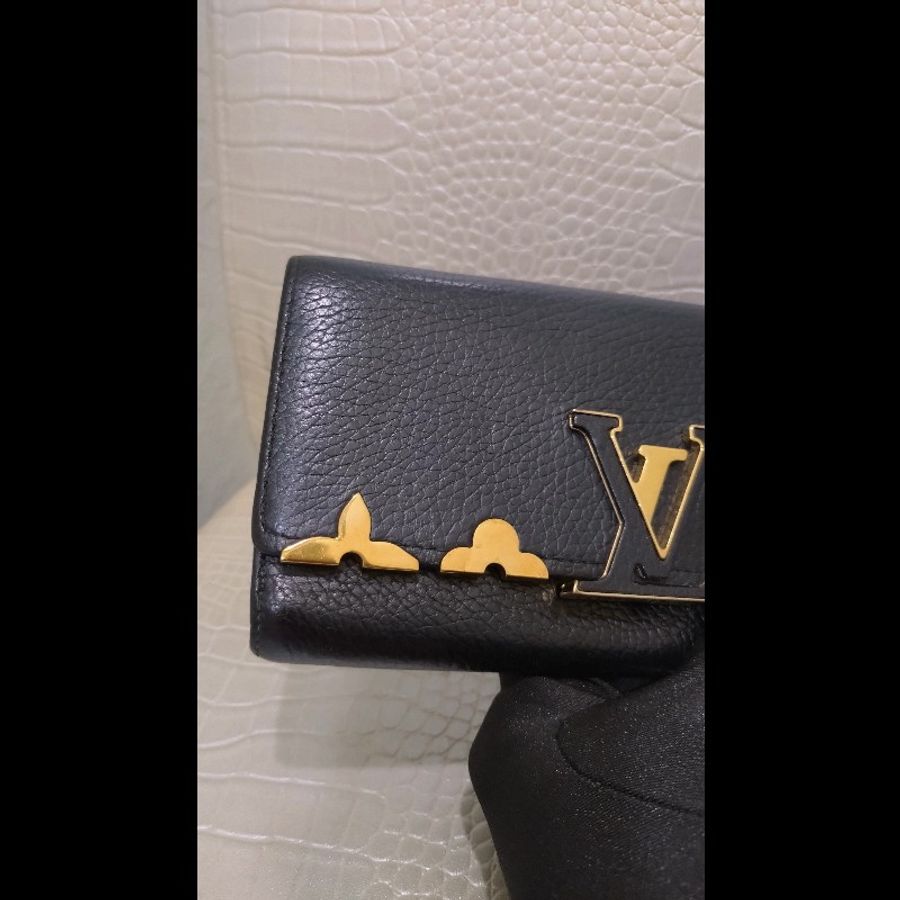 LV 黑皮金屬字花下蓋長夾-2