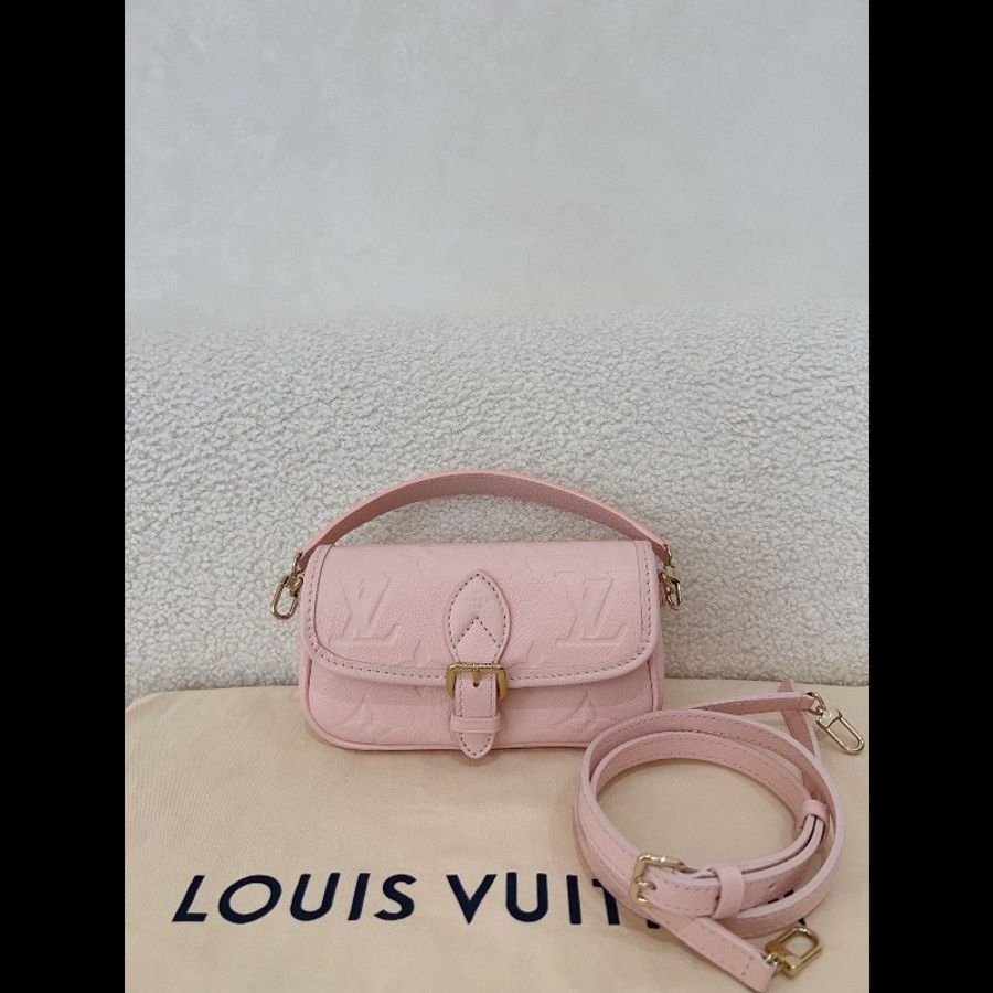 LV 路易威登 粉法棍nano-1