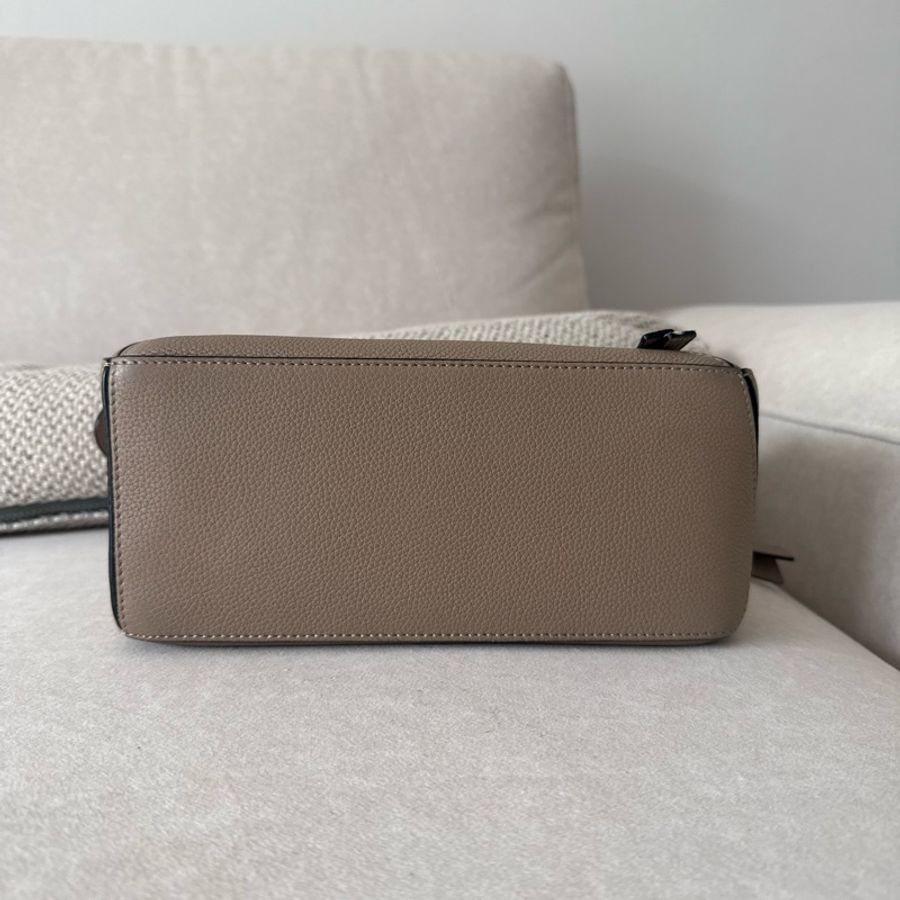 Loewe puzzle small 沙色(小號）附內襯-7