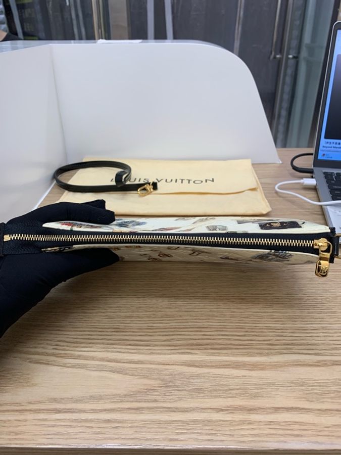 LV Monogram Vernis Stickers Pochette-6
