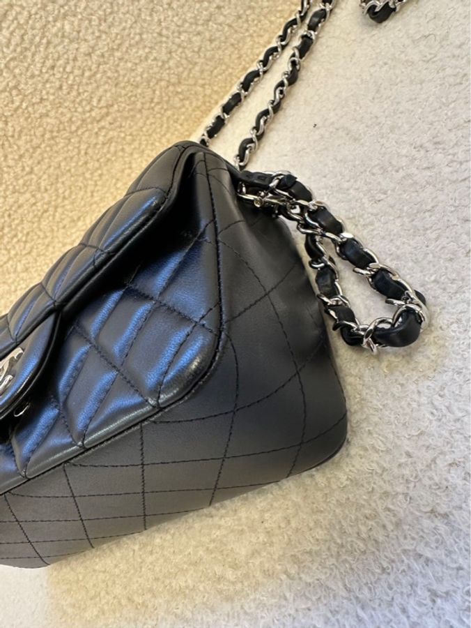 Chanel 24c cf mini 黑銀羊皮 2晶片款 98新 Chanel/香奈兒 24C 黑銀羊皮 cf 大mini 24晶片-2