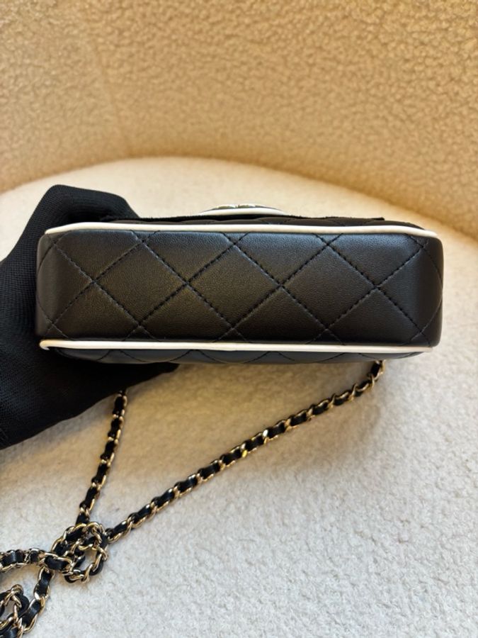 Chanel 香奈兒 25p 黑白熊貓相機包 琺瑯扣 晶片款-16