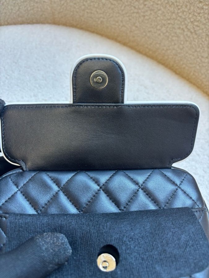 Chanel 香奈兒 25p 黑白熊貓相機包 琺瑯扣 晶片款-18